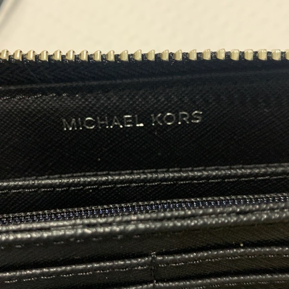 NWT Michael Kors Travel Continental Wallet - Picture 10 of 11